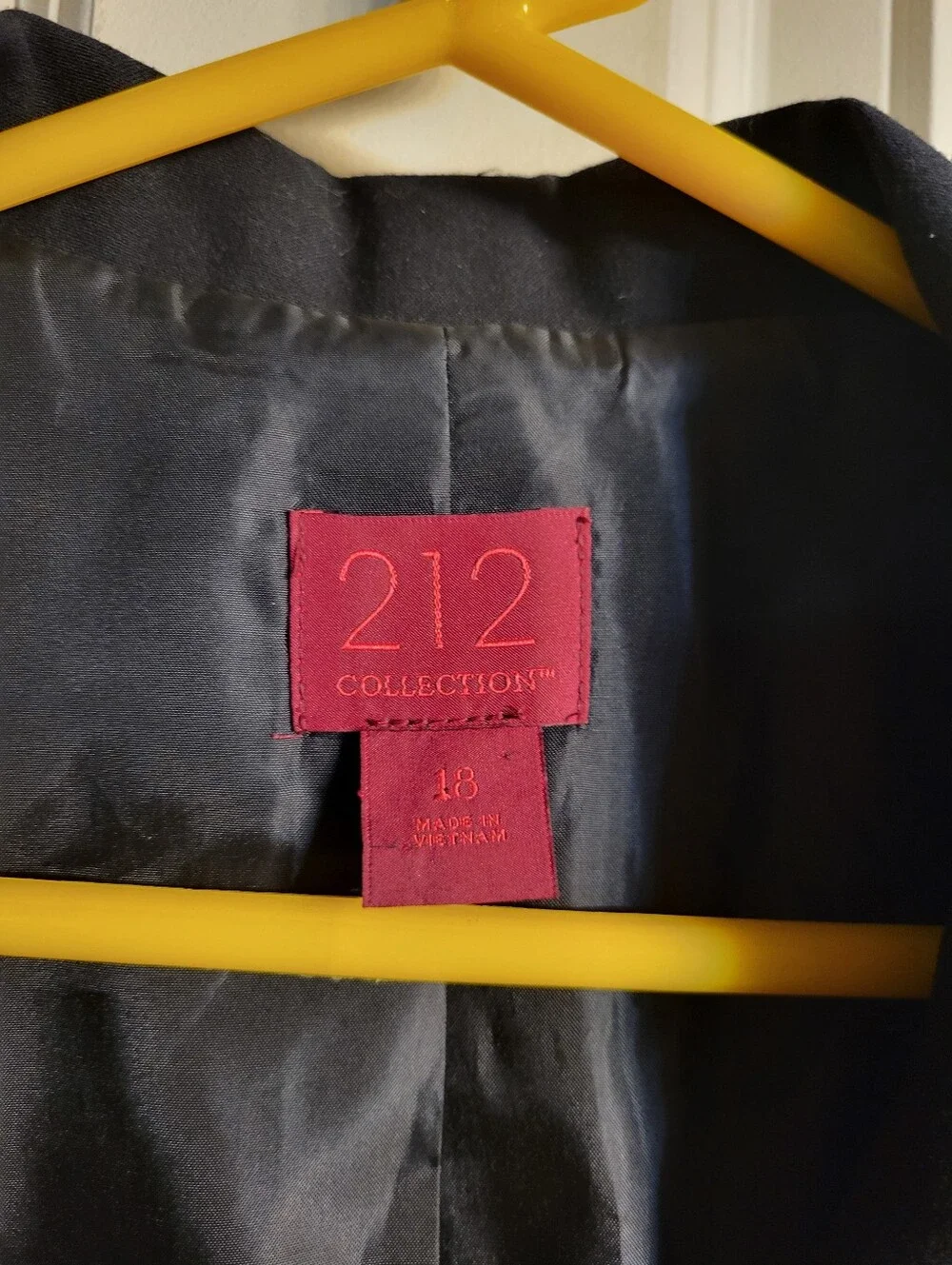 212 Collection Blazer - Picture 3 of 4